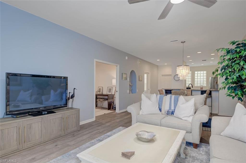 8223 Parkstone PL 102 photo 9