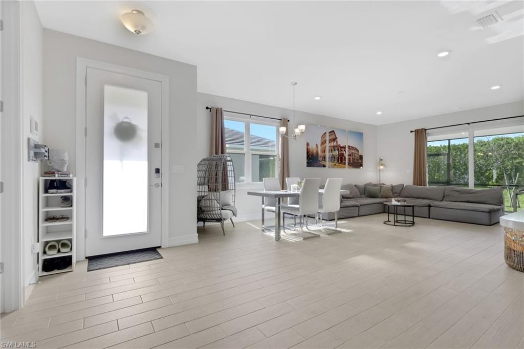 831 Enbrook LOOP