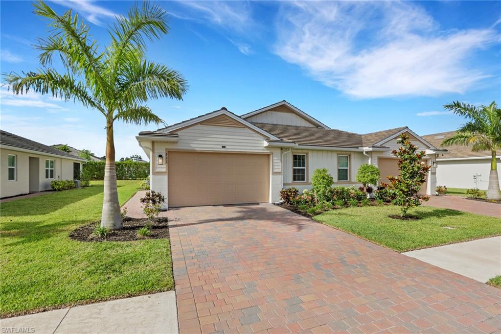831 Enbrook LOOP