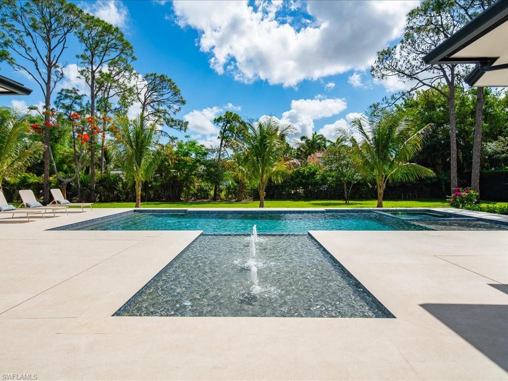 500 Ridge DR photo 43