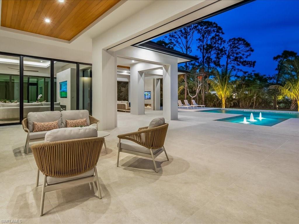 500 Ridge DR photo 8