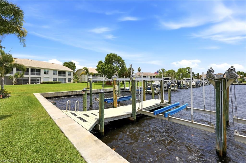 Boat Slip & Boat Lift