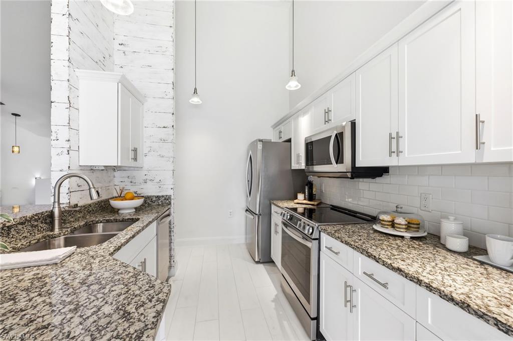 275 Cays DR 2208 photo 15