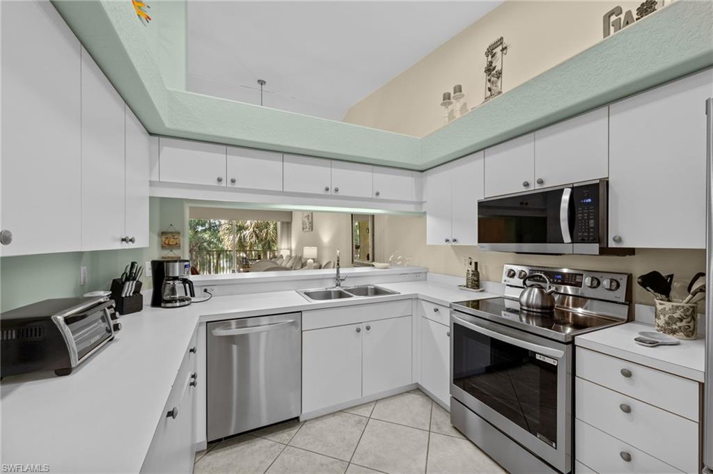 1240 Sarah Jean CIR M205 photo 6