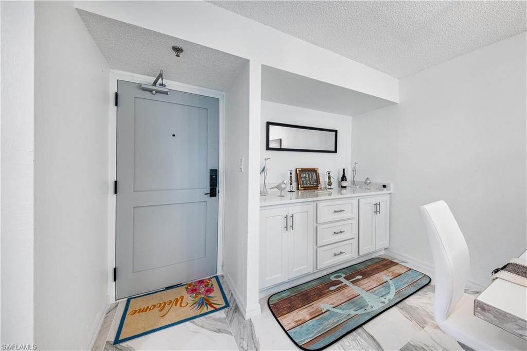320 Seaview CT 1207 photo 22
