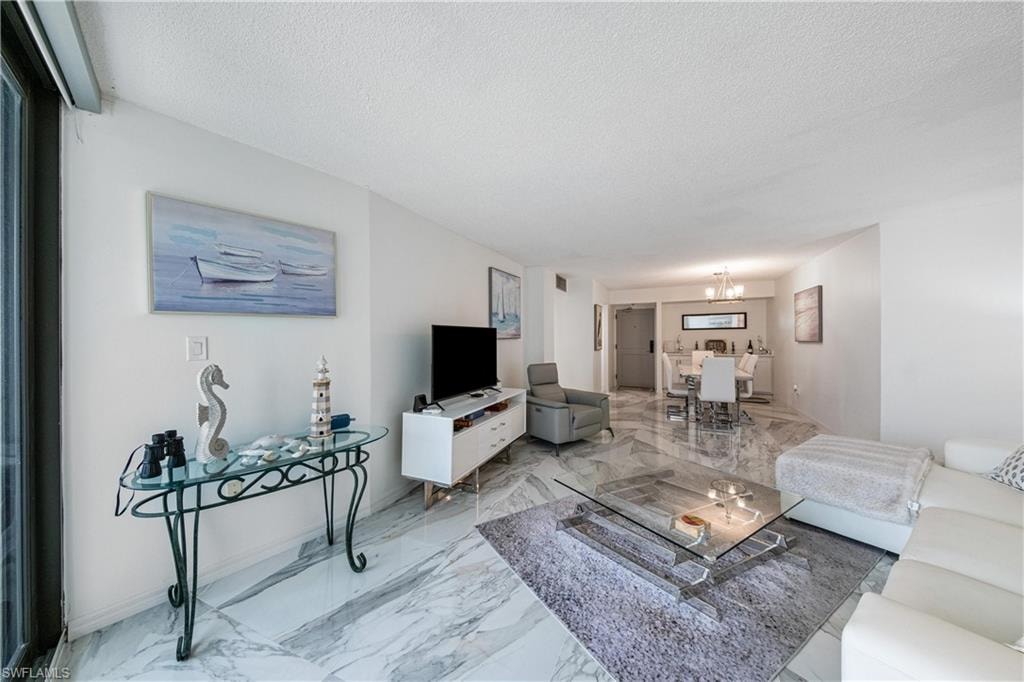 320 Seaview CT 1207 photo 20