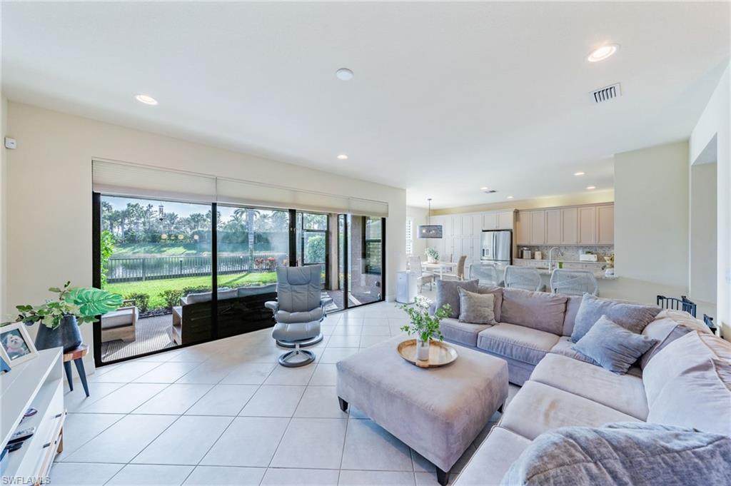 11546 Meadowrun CIR photo 6