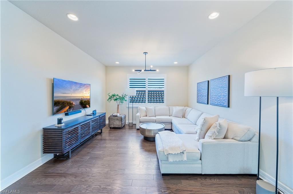 11546 Meadowrun CIR photo 17
