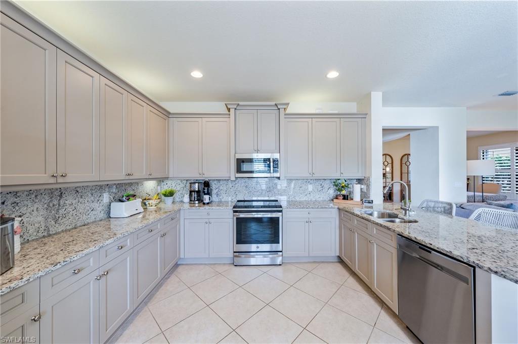 11546 Meadowrun CIR photo 11