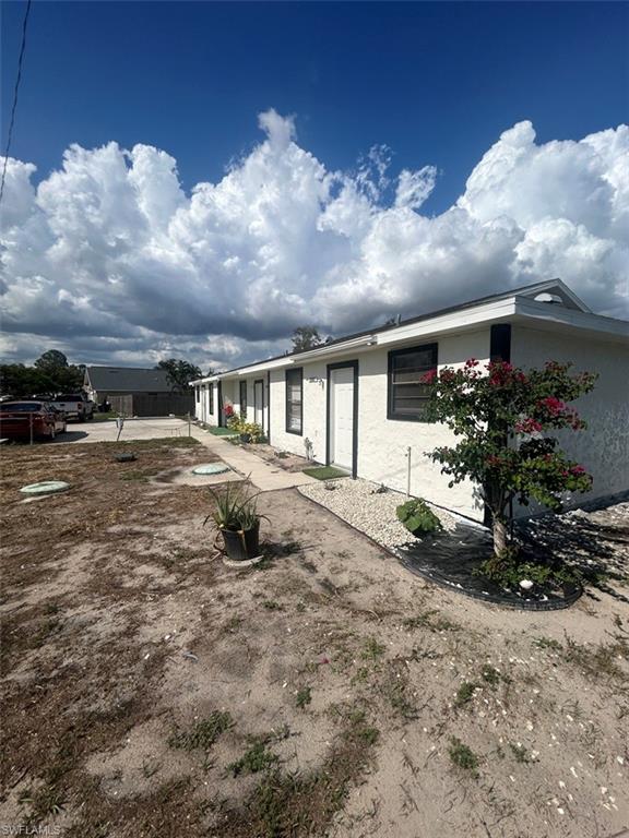 7582-7586 Carrier RD