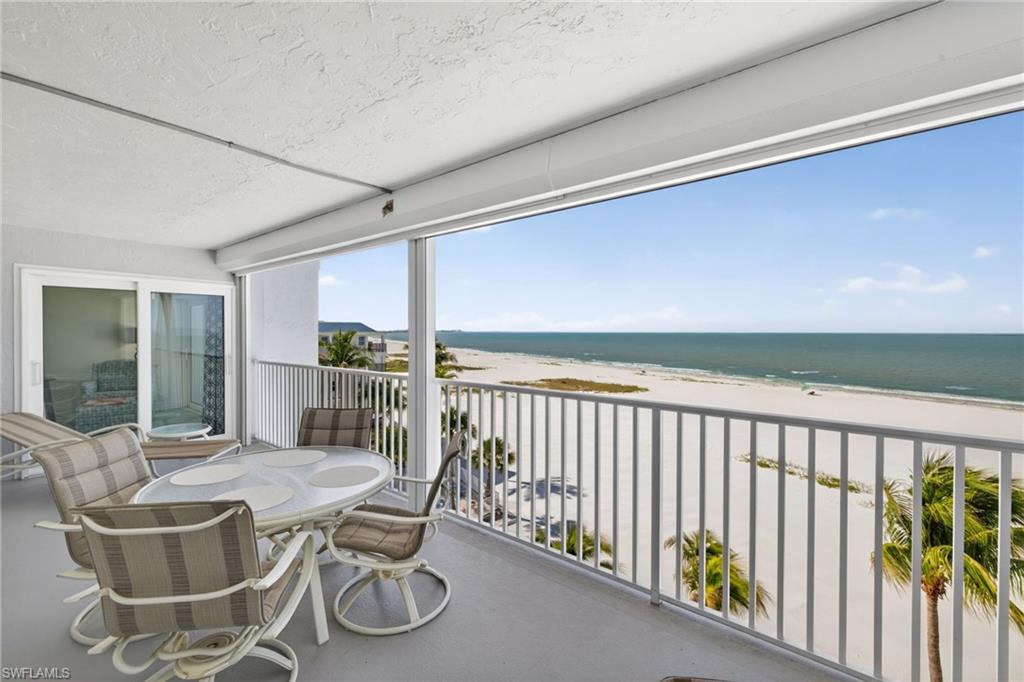 Direct beach views for awesome sunsets