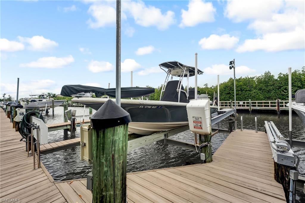 Boat slip #18 offers a 10,000# lift. Slip #18 is assigned to the seller and can accomodate a 28' vessel.
