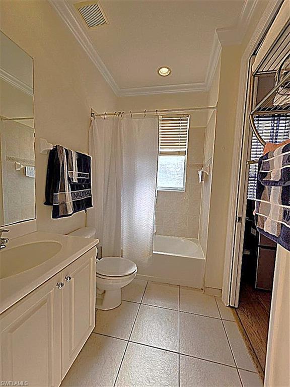 CABANA BATHROOM - POOL BATH VIEW