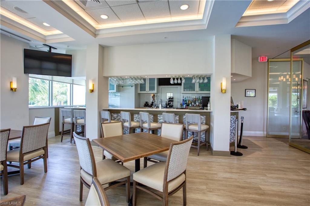 CLUBHOUSE DININGROOM