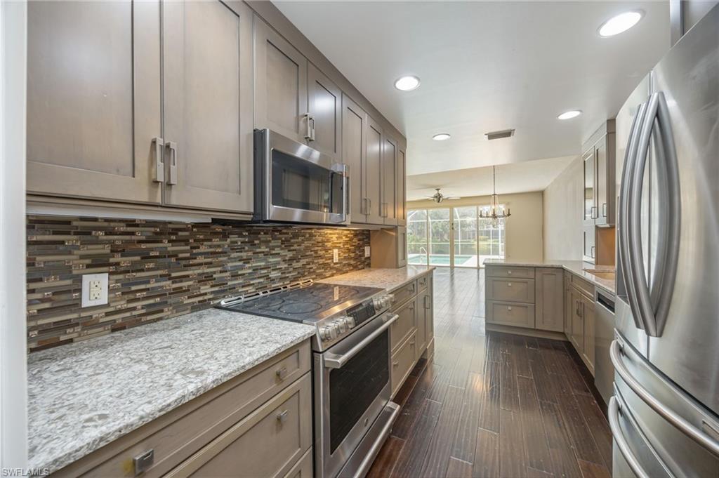 5429 Cove CIR 109 photo 7