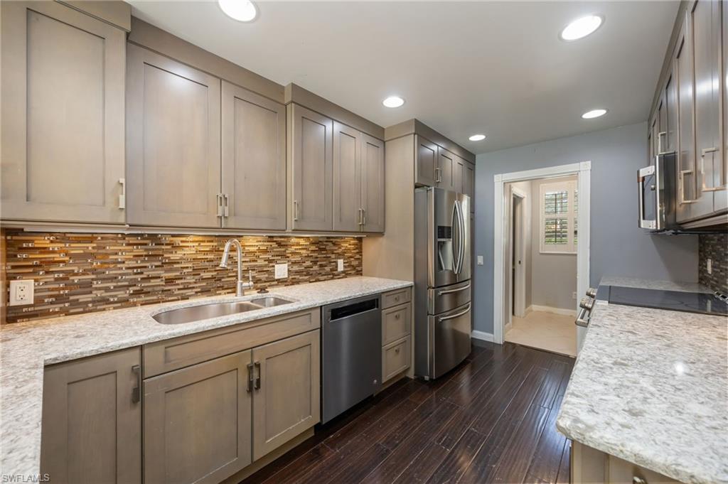 5429 Cove CIR 109 photo 8