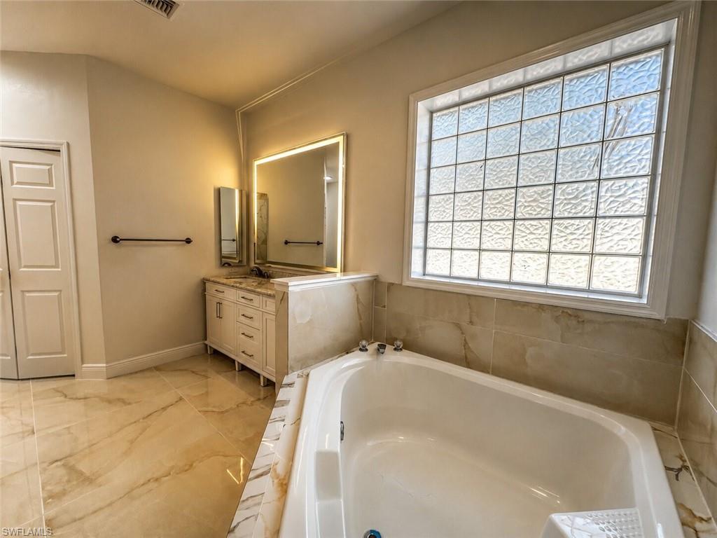 1118 SE 16th TER photo 19