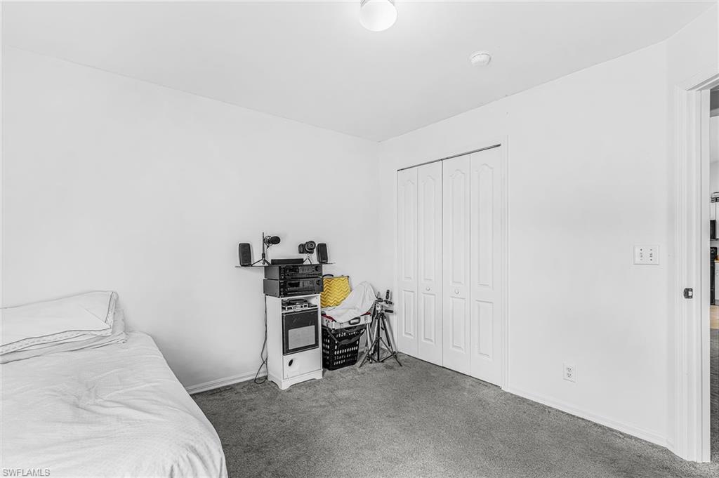 307 NE 25th TER photo 13