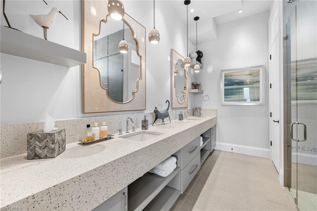 Ensuite bath for guest bedroom 3
