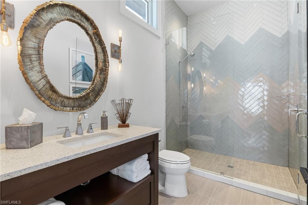 Ensuite bath for guest bedroom 4