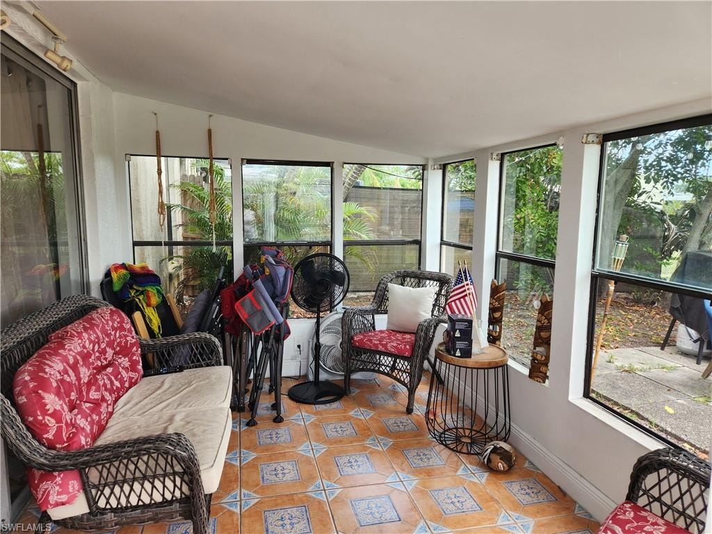 11370 & 11368 Summerwinds CT 70 photo 24
