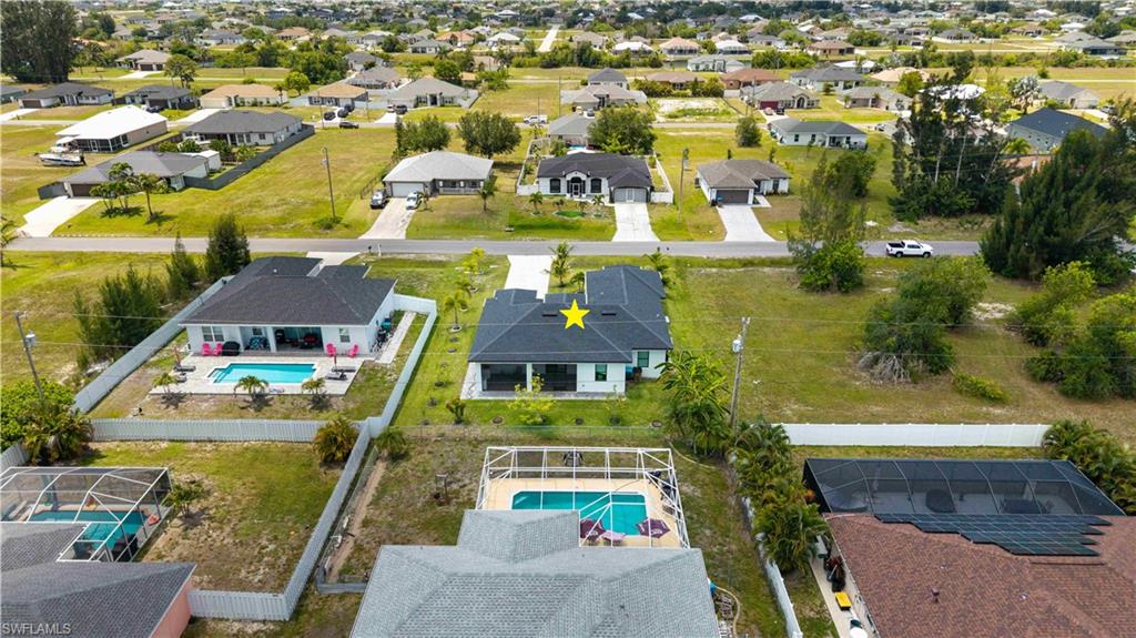FURNISHED RENTAL - LIKE-NEW CONSTRUCTION WITH ZERO PRIOR OCCUPANCY!!! FIRST MONTH, LAST MONTH & SECURITY DEPOSIT REQUIRED. PET ALLOWED WITH APPROVAL (ONE SMALL DOG OR CAT). MINIMUM 1 YEAR LEASE!