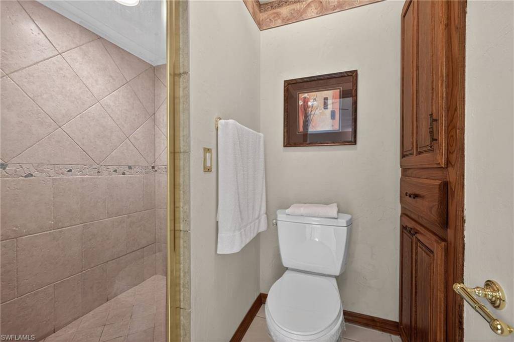 6072 Huntington Woods DR 17 photo 14