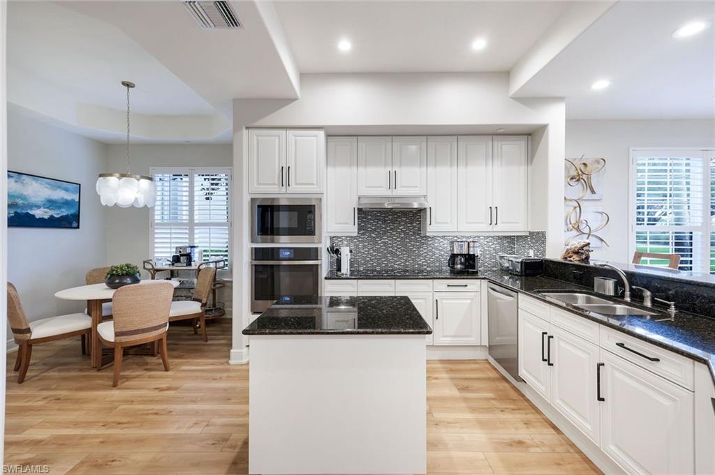 588 Avellino Isles CIR 20101 photo 11