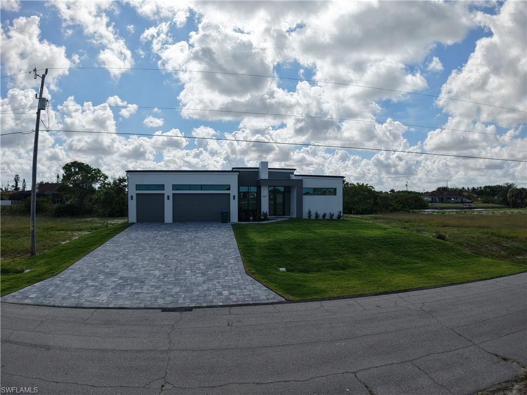 2135 SW 8th PL