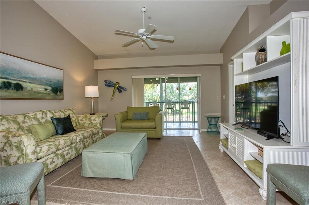 8083 Queen Palm LN 425 photo 10