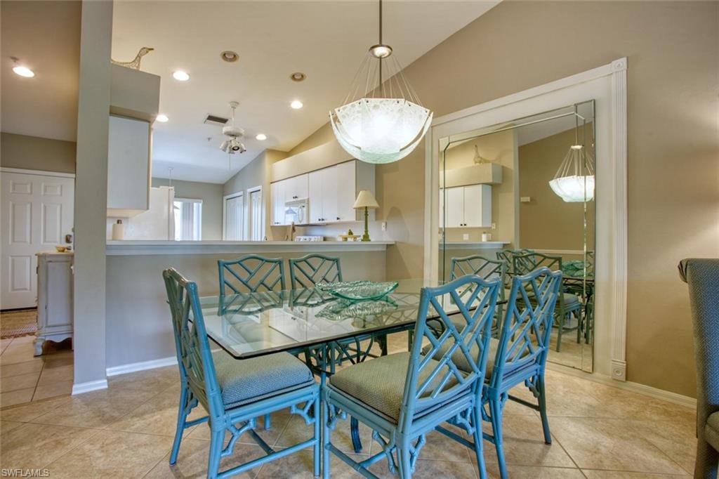 8083 Queen Palm LN 425 photo 8