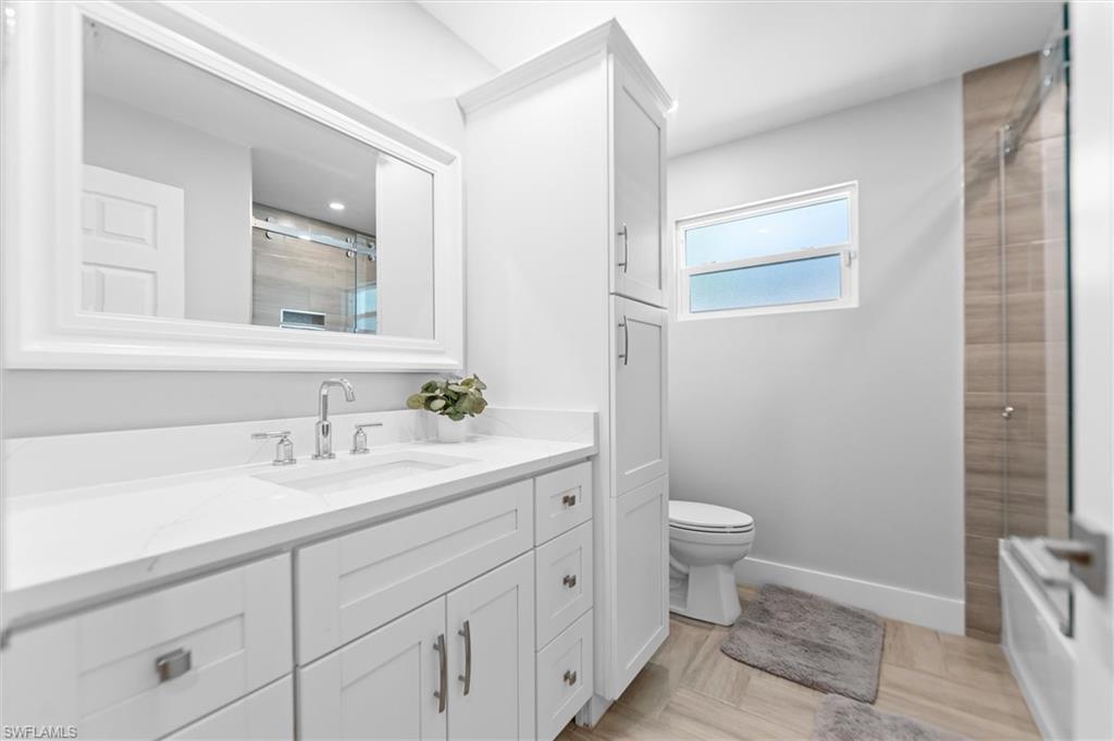 Full bath in main house