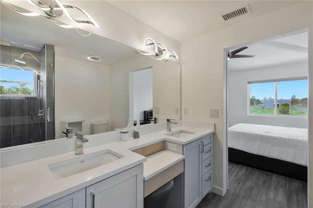 upper level primary bathroom