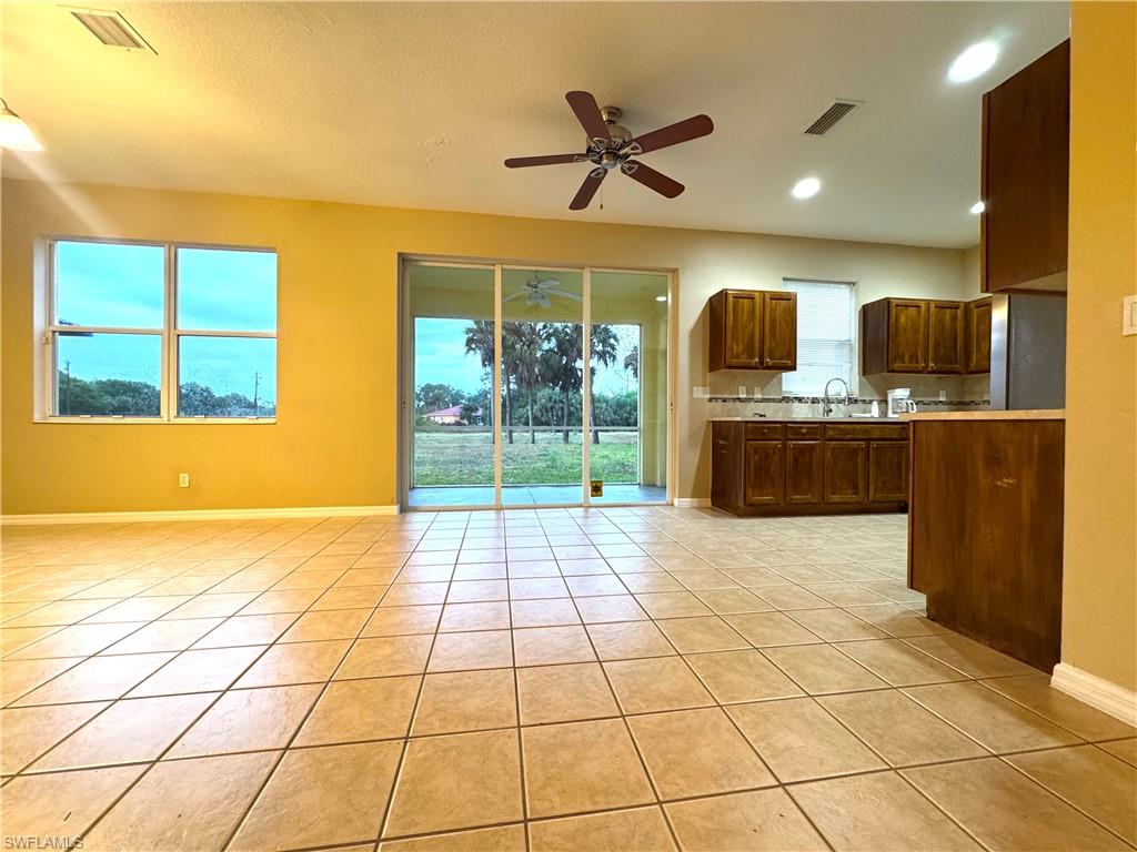 117 Shadow Lakes DR photo 15
