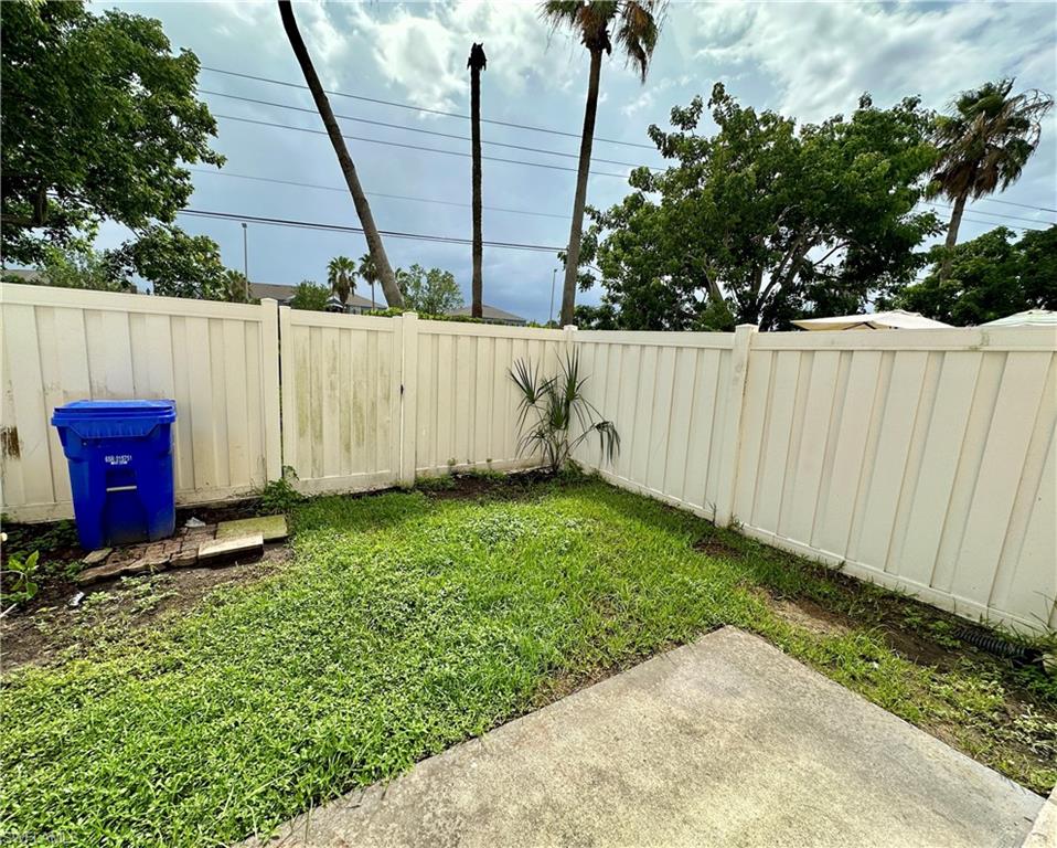 View of Rear Fenced yard