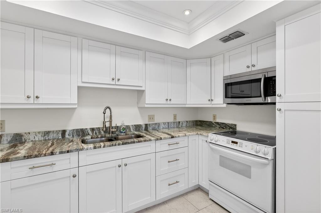 3916 SE 11TH PL 503 photo 7