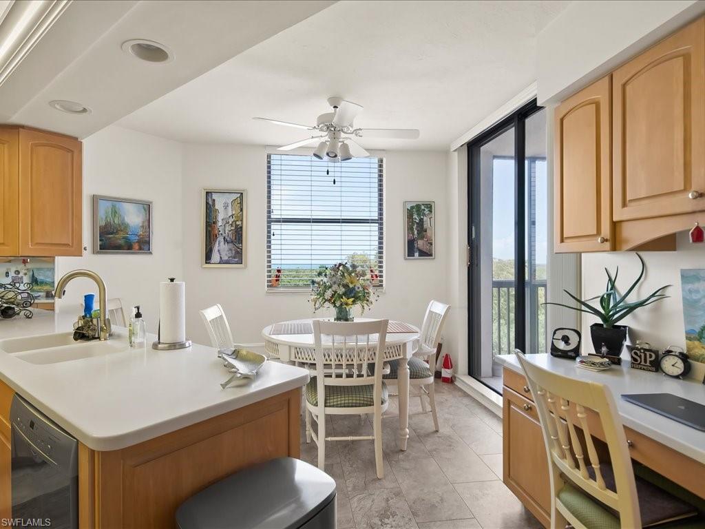 6075 Pelican Bay BLVD 506 photo 9