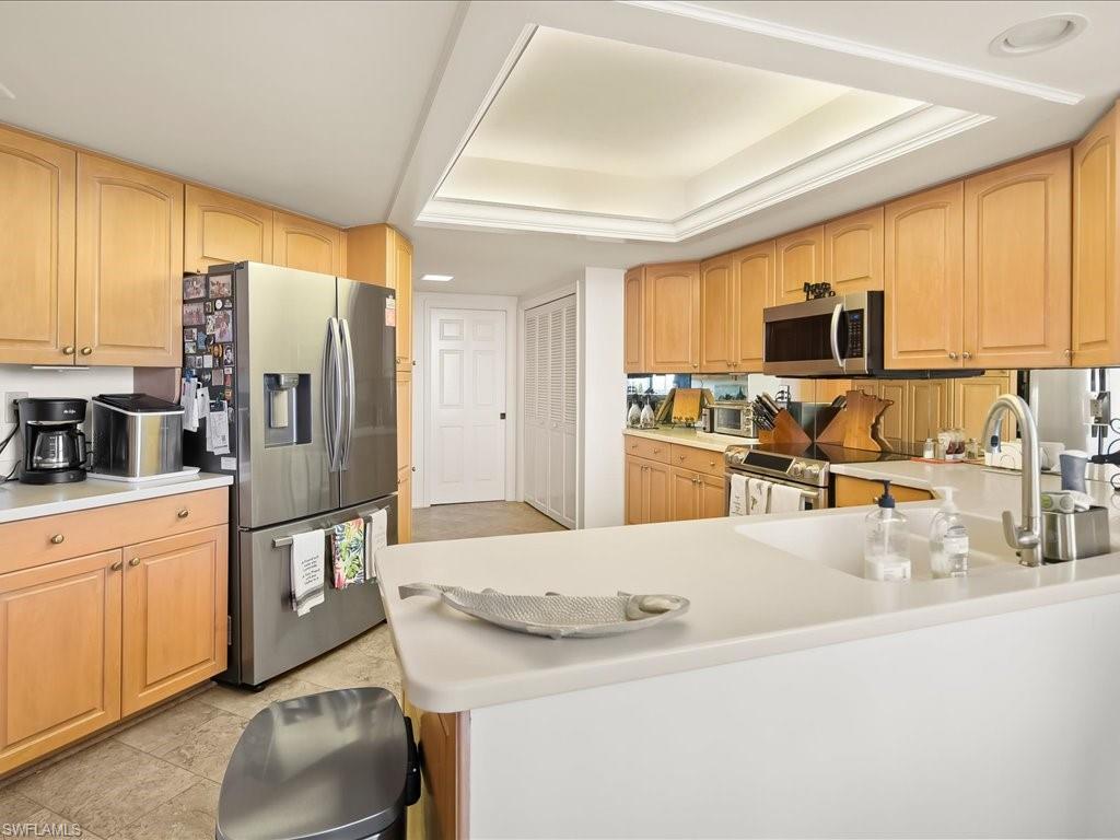 6075 Pelican Bay BLVD 506 photo 10