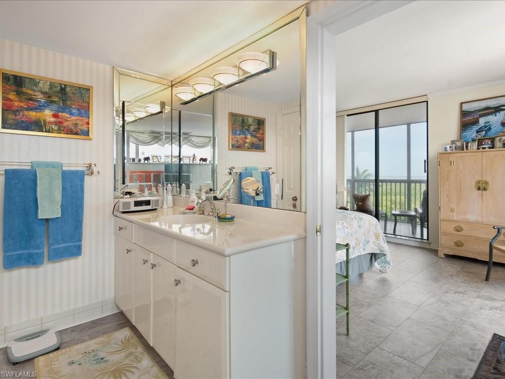 6075 Pelican Bay BLVD 506 photo 19