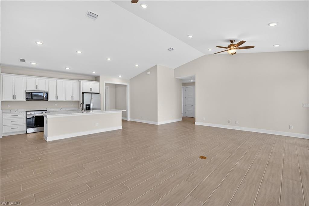 2632 SW 10th AVE photo 20