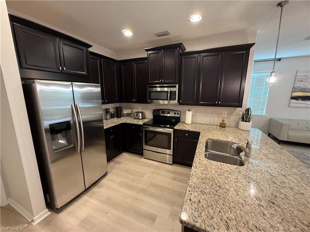 10842 Alvara WAY photo 19
