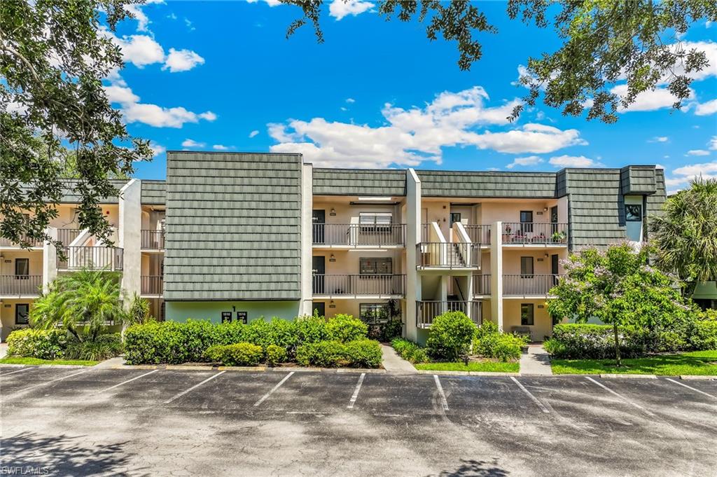 1st floor, end unit, multiple parking spaces