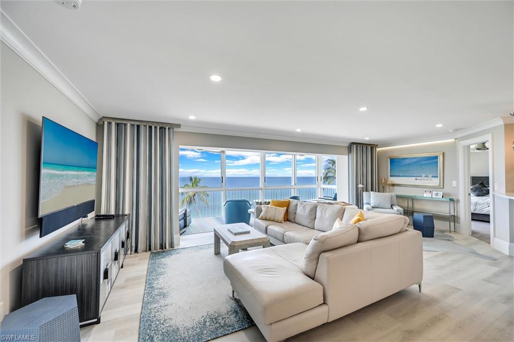 1275 GULF SHORE BLVD N 601 & 602