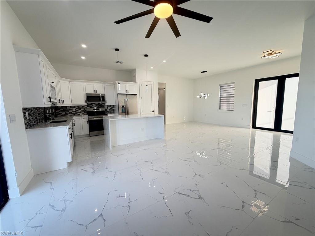 615 SW 22nd TER photo 10