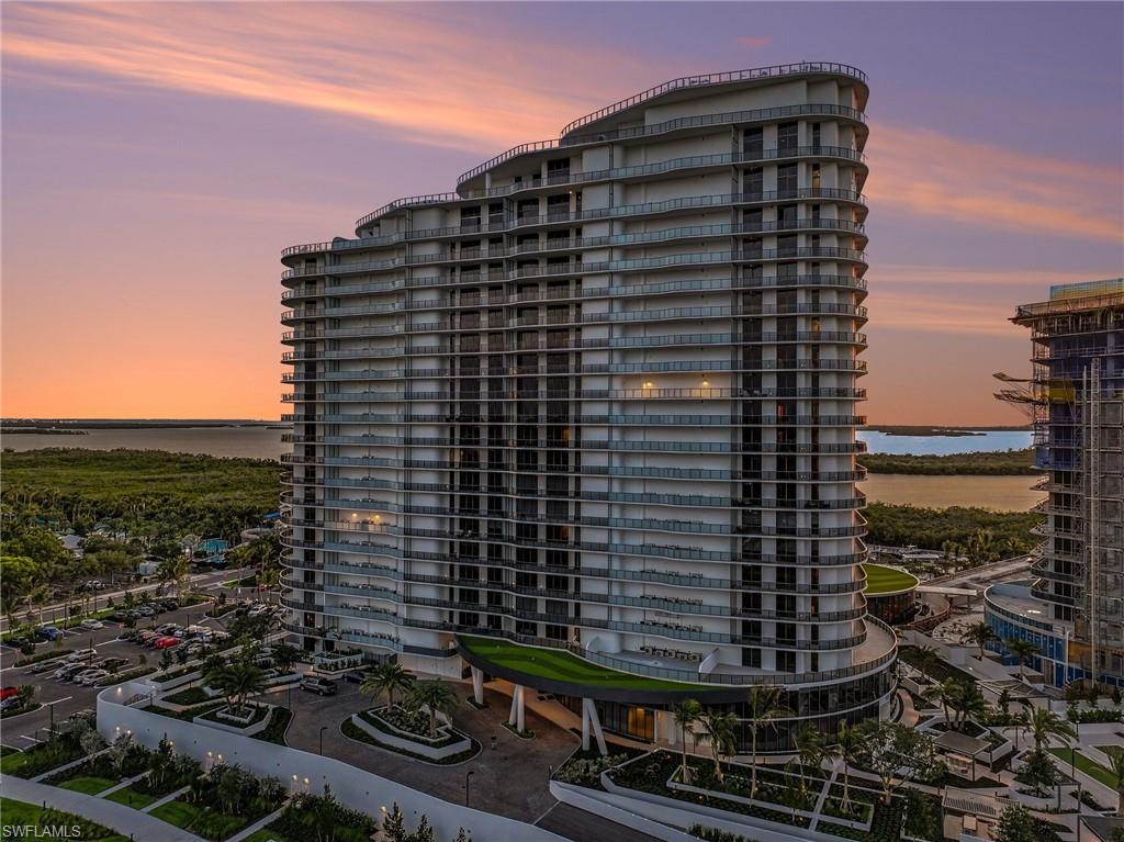 Eastern - Sunset View - South Tower