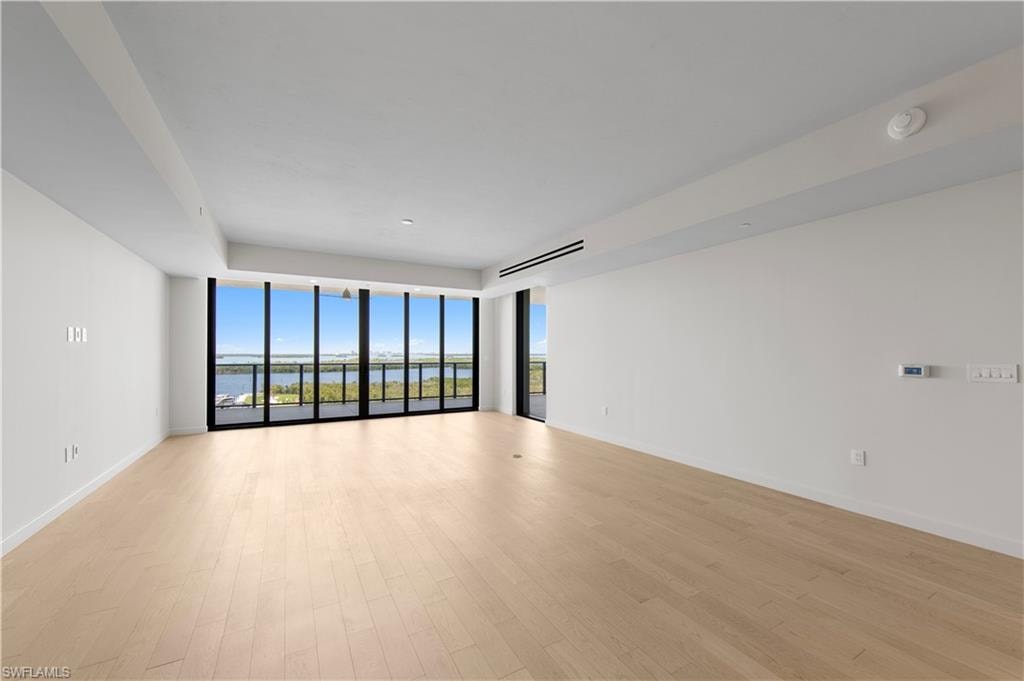 5100 Seagrass BLVD 503 photo 10