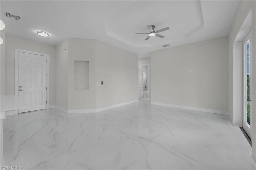 1911 Richmond AVE N photo 17