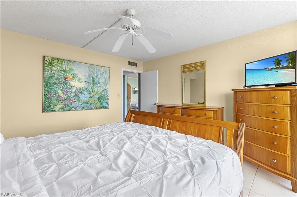 5 Bluebill AVE 403 photo 18