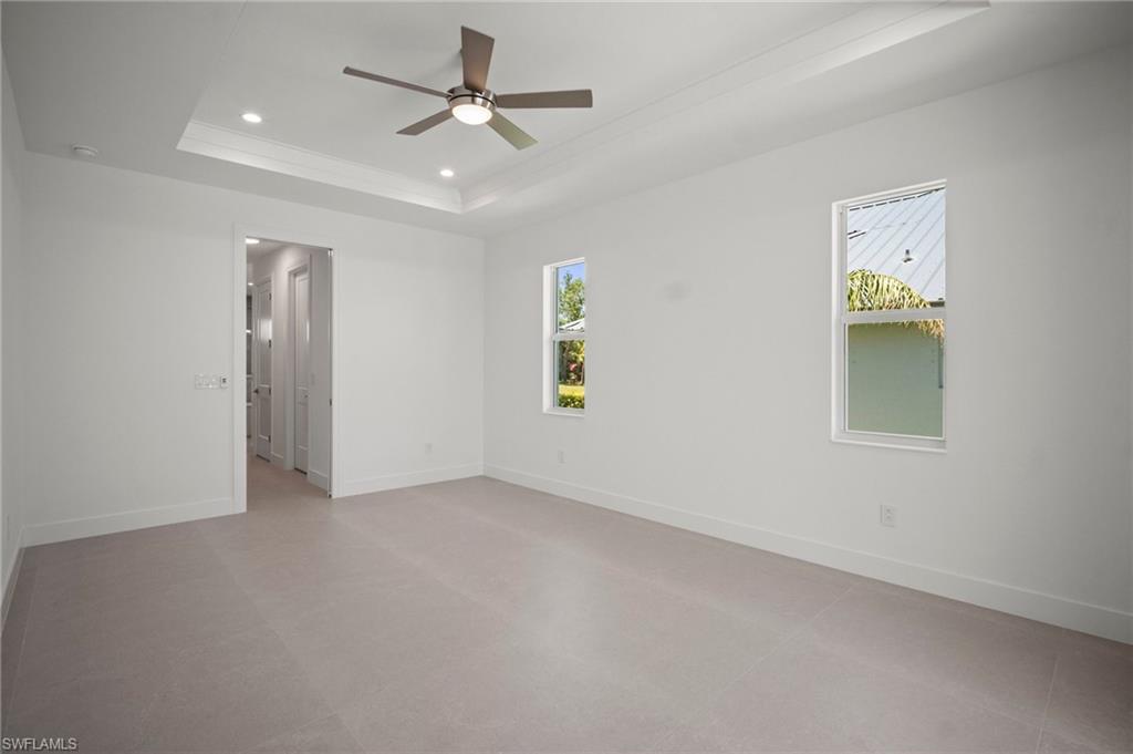2304 SW 38th TER photo 27
