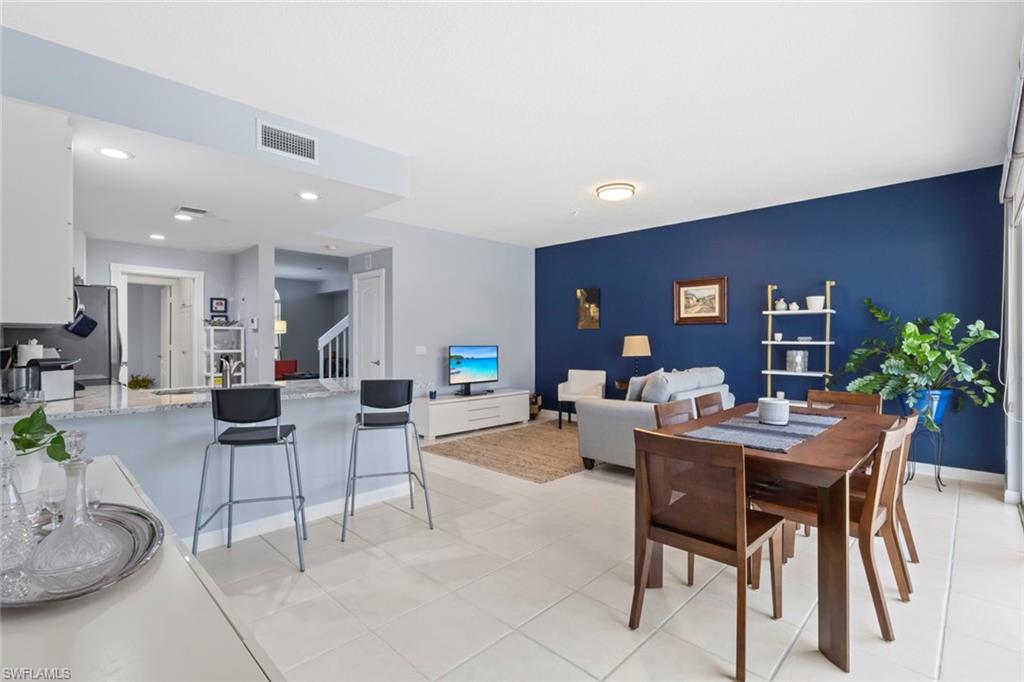 6112 Towncenter CIR photo 12